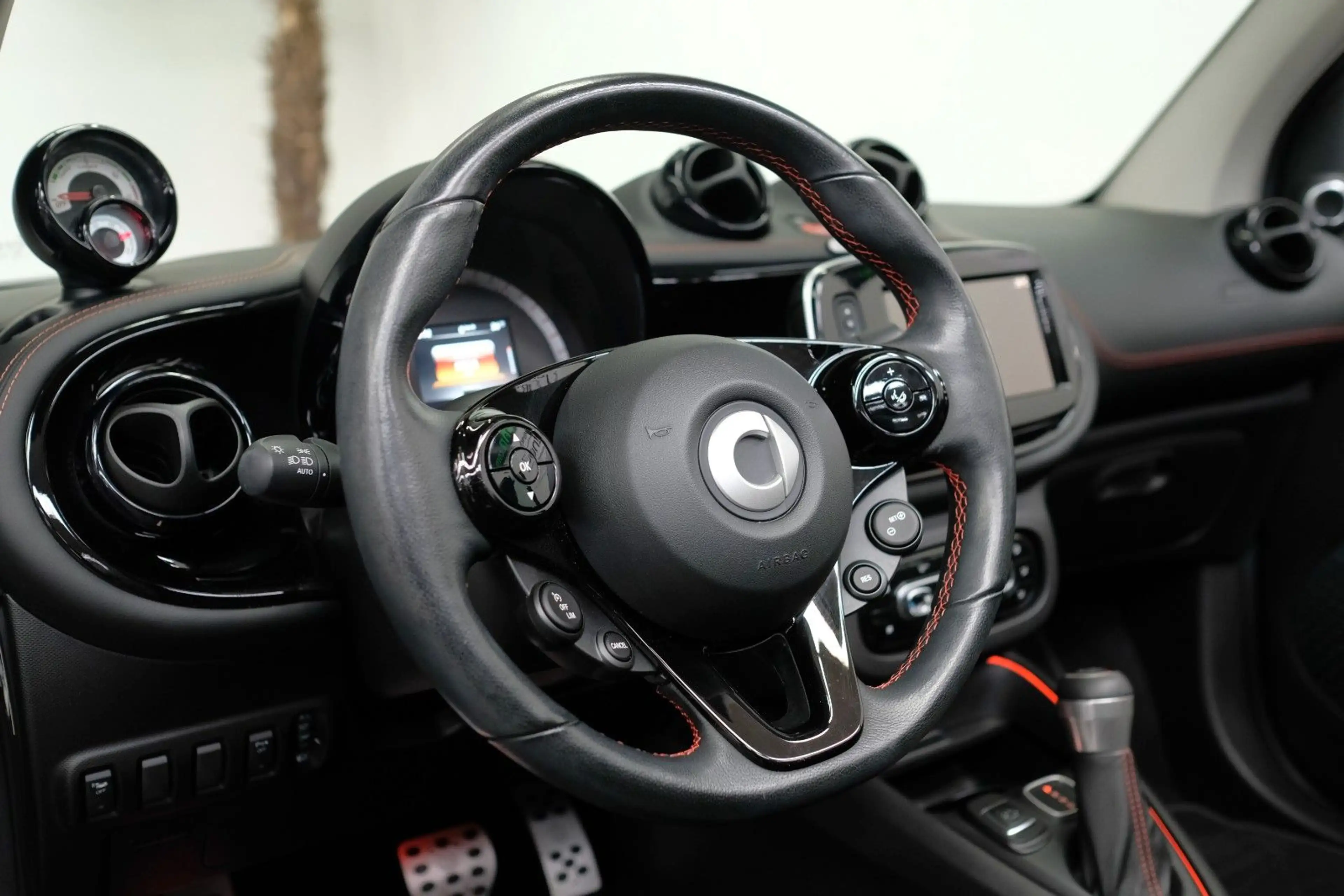 smart forTwo BRABUS ForTwo cabrio electric drive EQ/22KW/KAM — photo 15