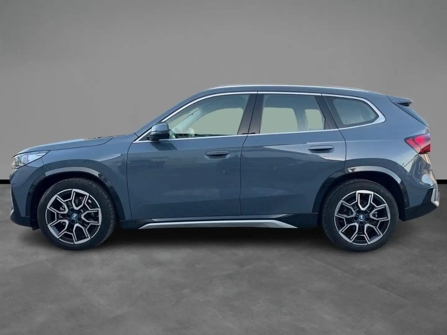 BMW iX1 eDrive 20 xLine Gris - 2