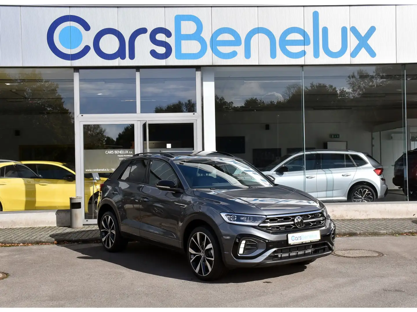 Volkswagen T-Roc 2.0 TDI R-Line DSG TO PANO ACC APPLECARPLAY CAM Gris - 1