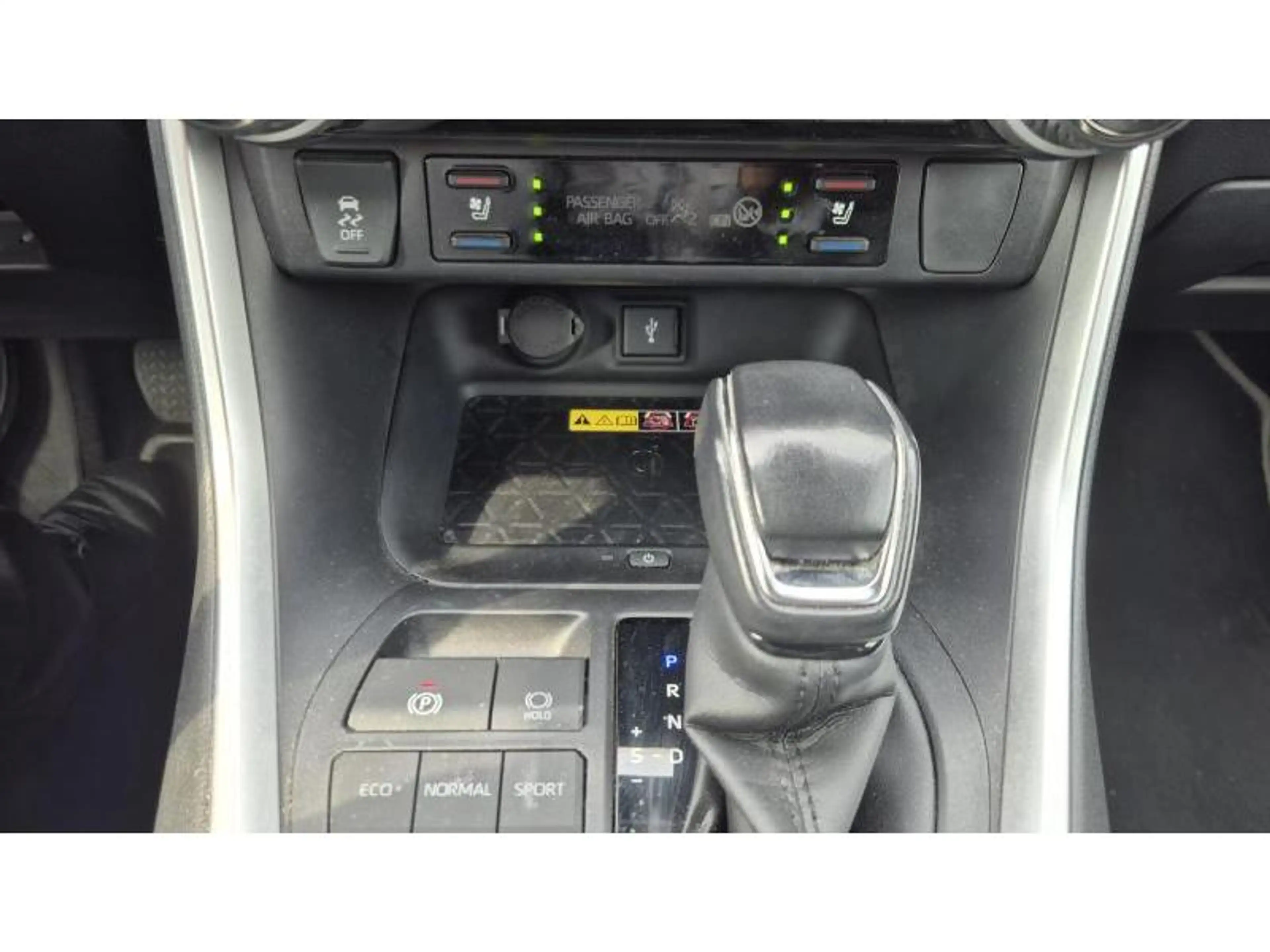 Toyota RAV 4 Premium — photo 6