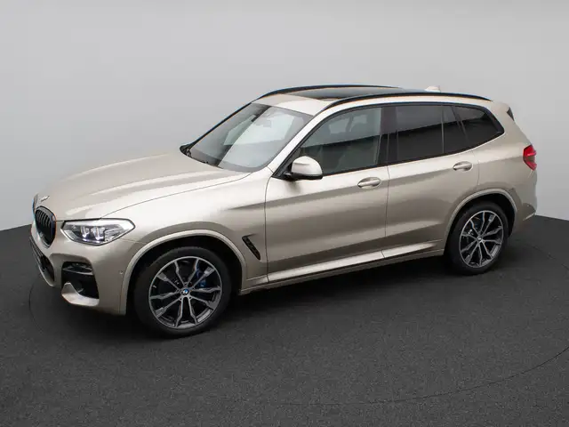 BMW X3 view 12