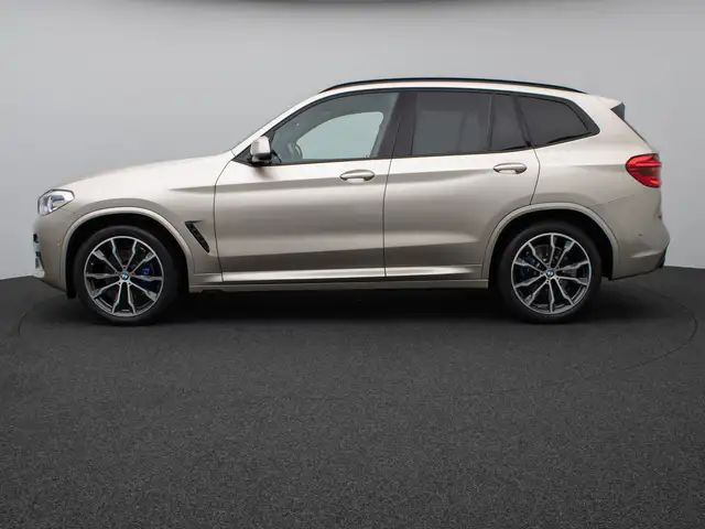 BMW X3 view 11