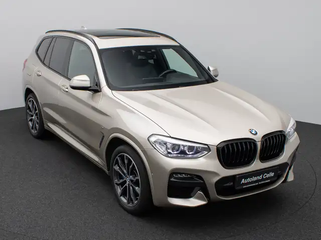 BMW X3 view 3