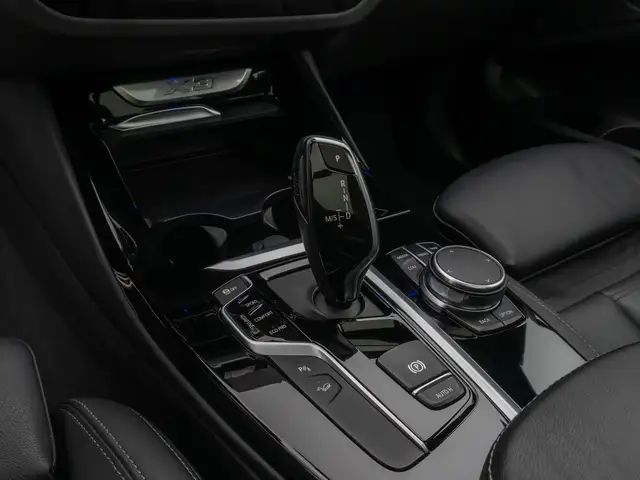 BMW X3 view 22