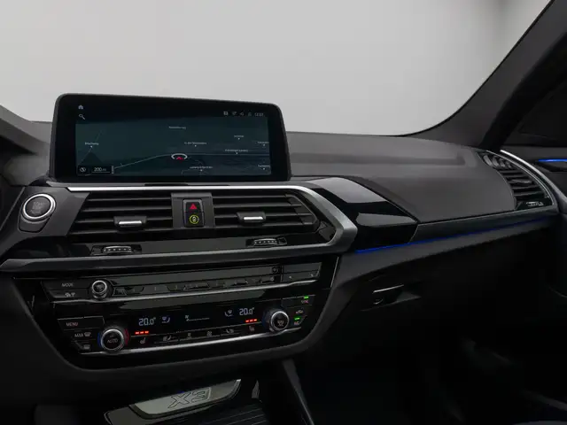 BMW X3 view 21