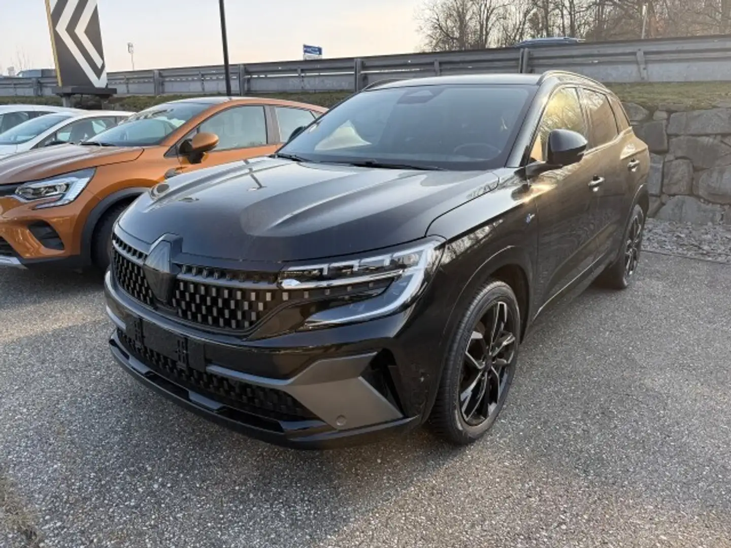 Renault Austral E-Tech Full Hybrid 200 Iconic Esprit Alpine Aut. Schwarz - 1