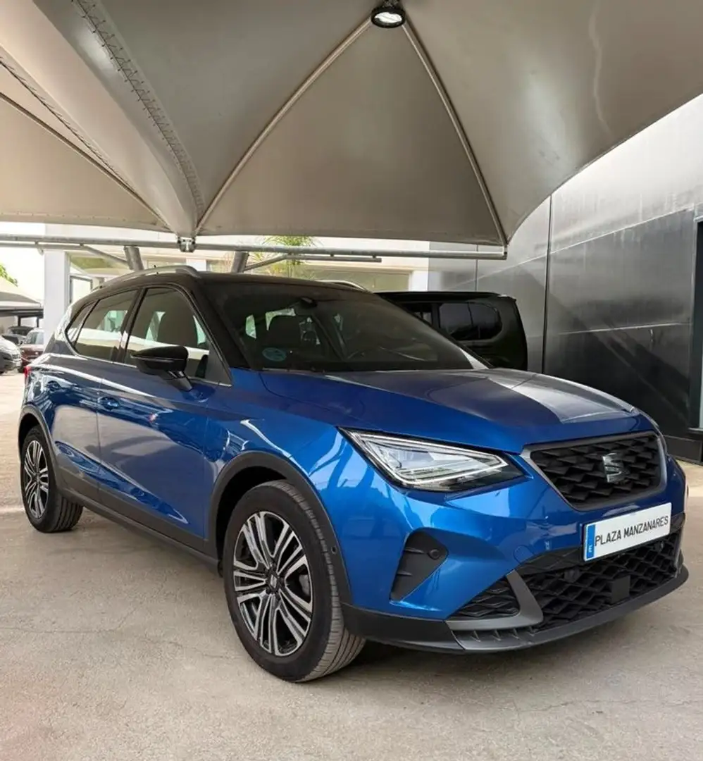 SEAT Arona 1.0 TSI 110cv FR RX Azul - 2