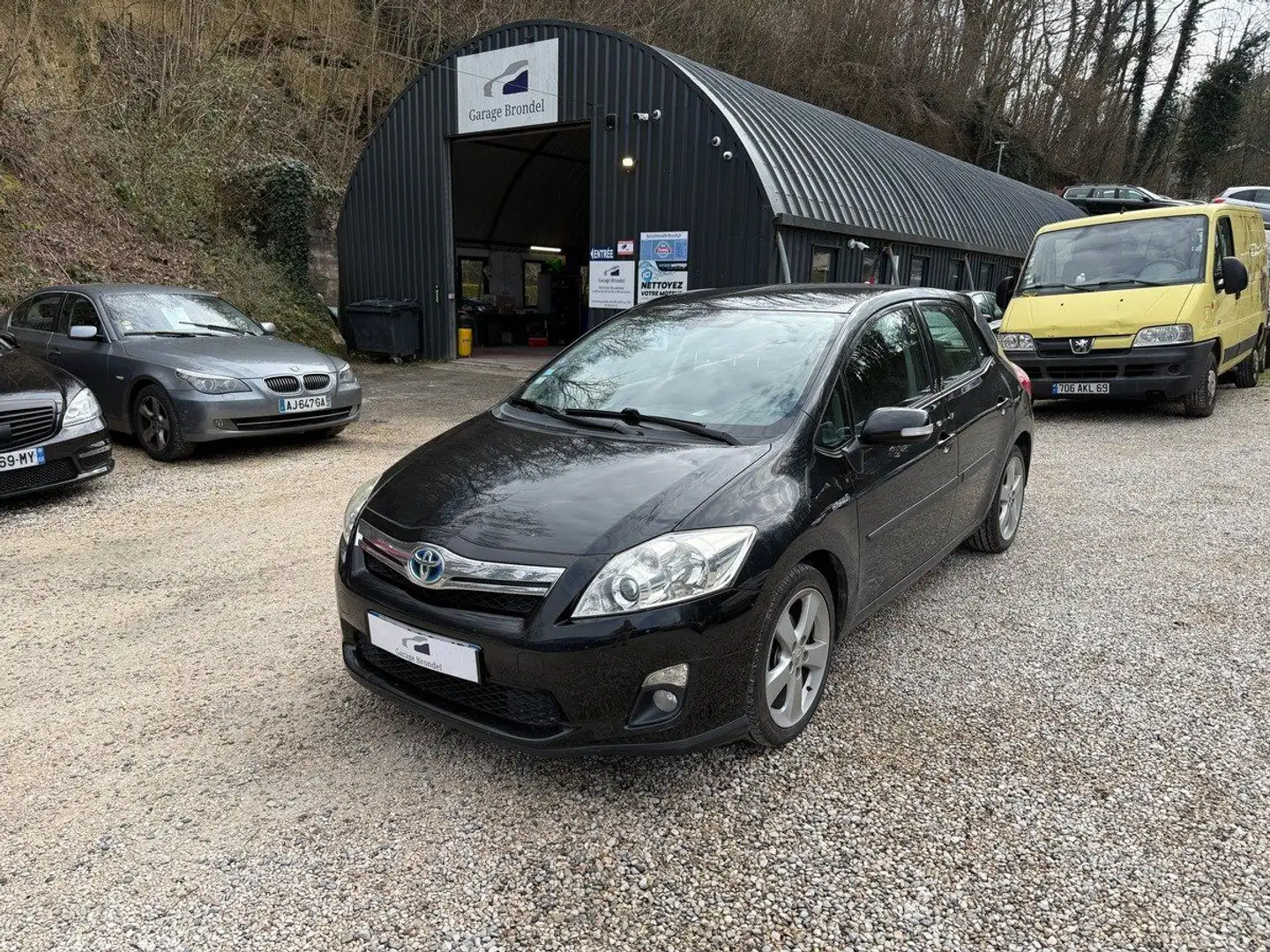Toyota Auris Hybride 1.8 VVT-i 136cv Dynamic Noir - 1