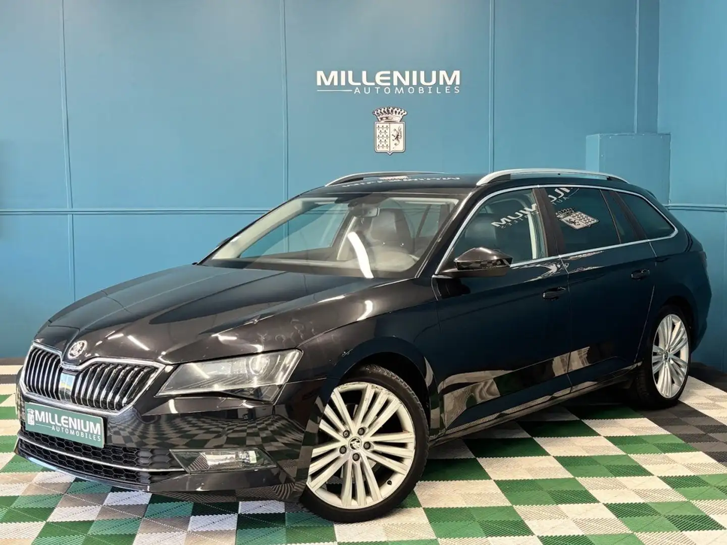 Skoda Superb COMBI 2.0 TDI190 SCR GREENTEC STYLE DSG Noir - 1