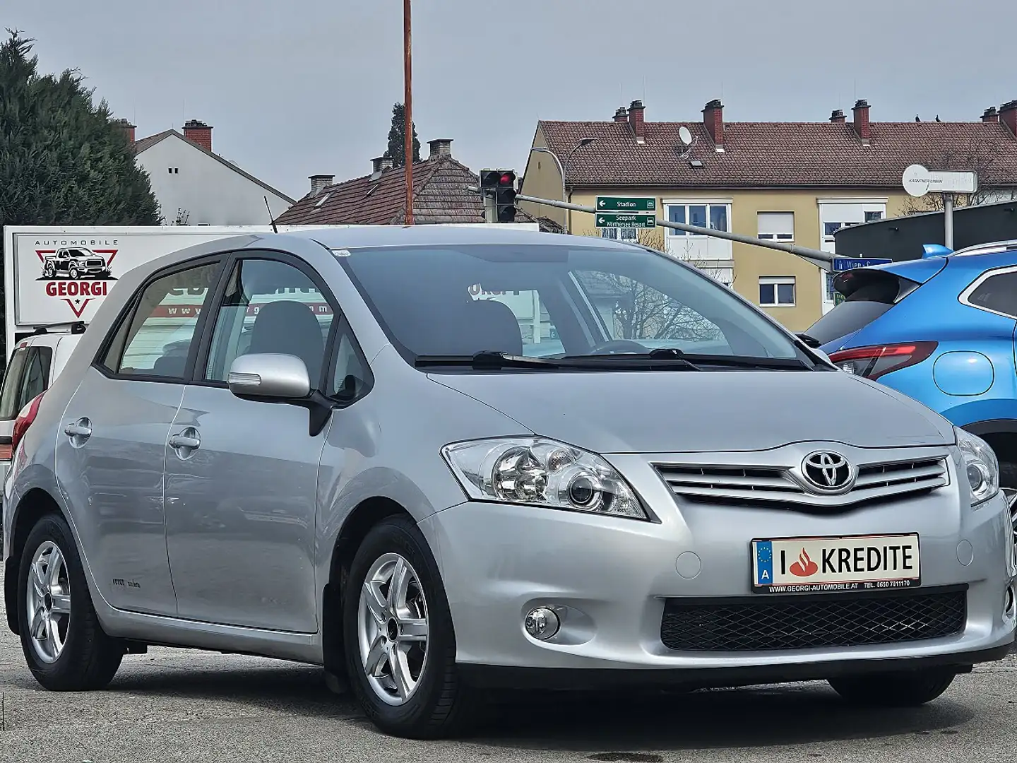 Toyota Auris 1,4 D-4D 90 DPF High Eco Pickerl+Service-OK Seh... Grau - 1