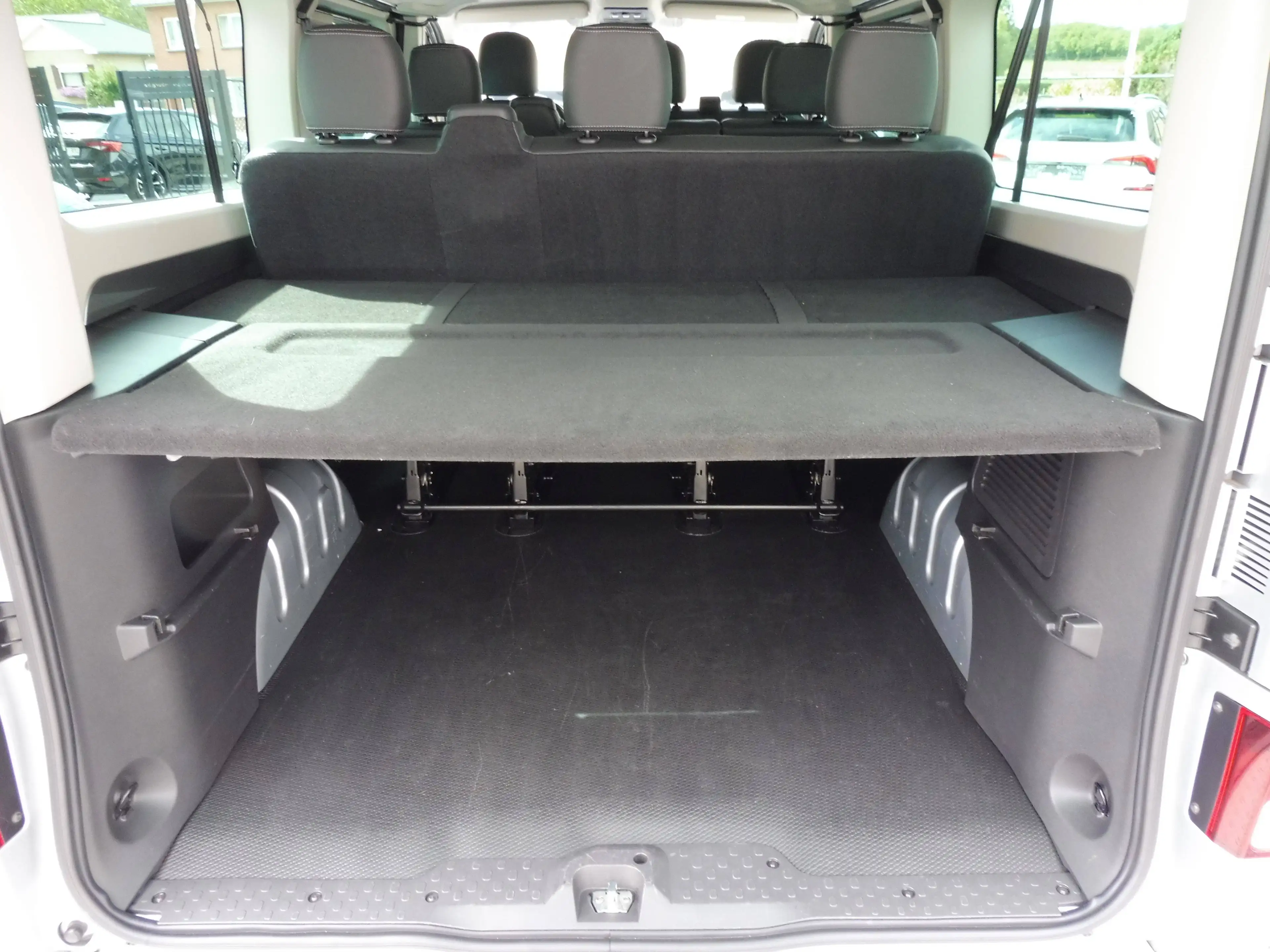Renault Trafic Trafic Grand Passenger 2.0 Blue dCi Intens Intens — photo 6