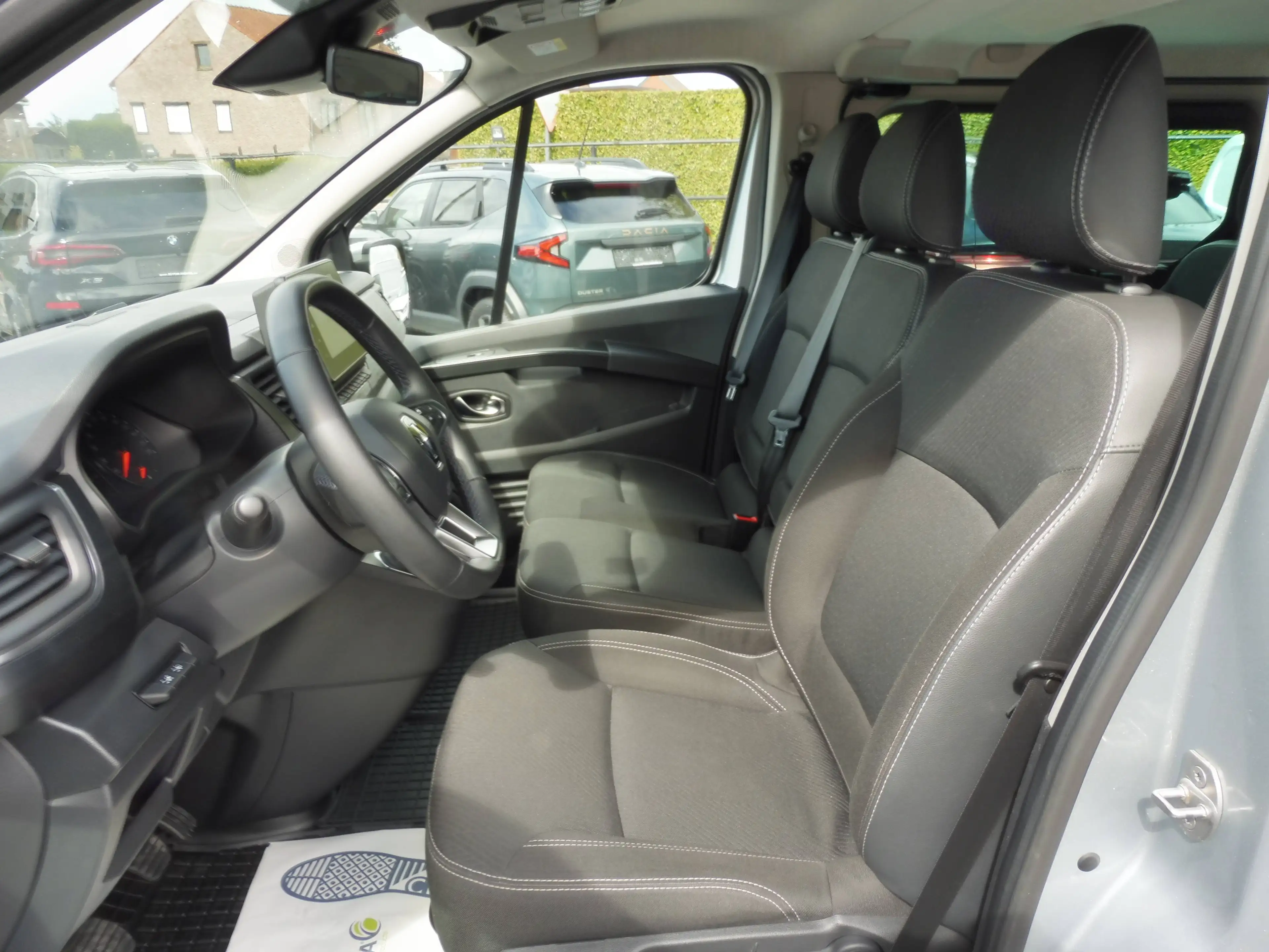 Renault Trafic Trafic Grand Passenger 2.0 Blue dCi Intens Intens — photo 9