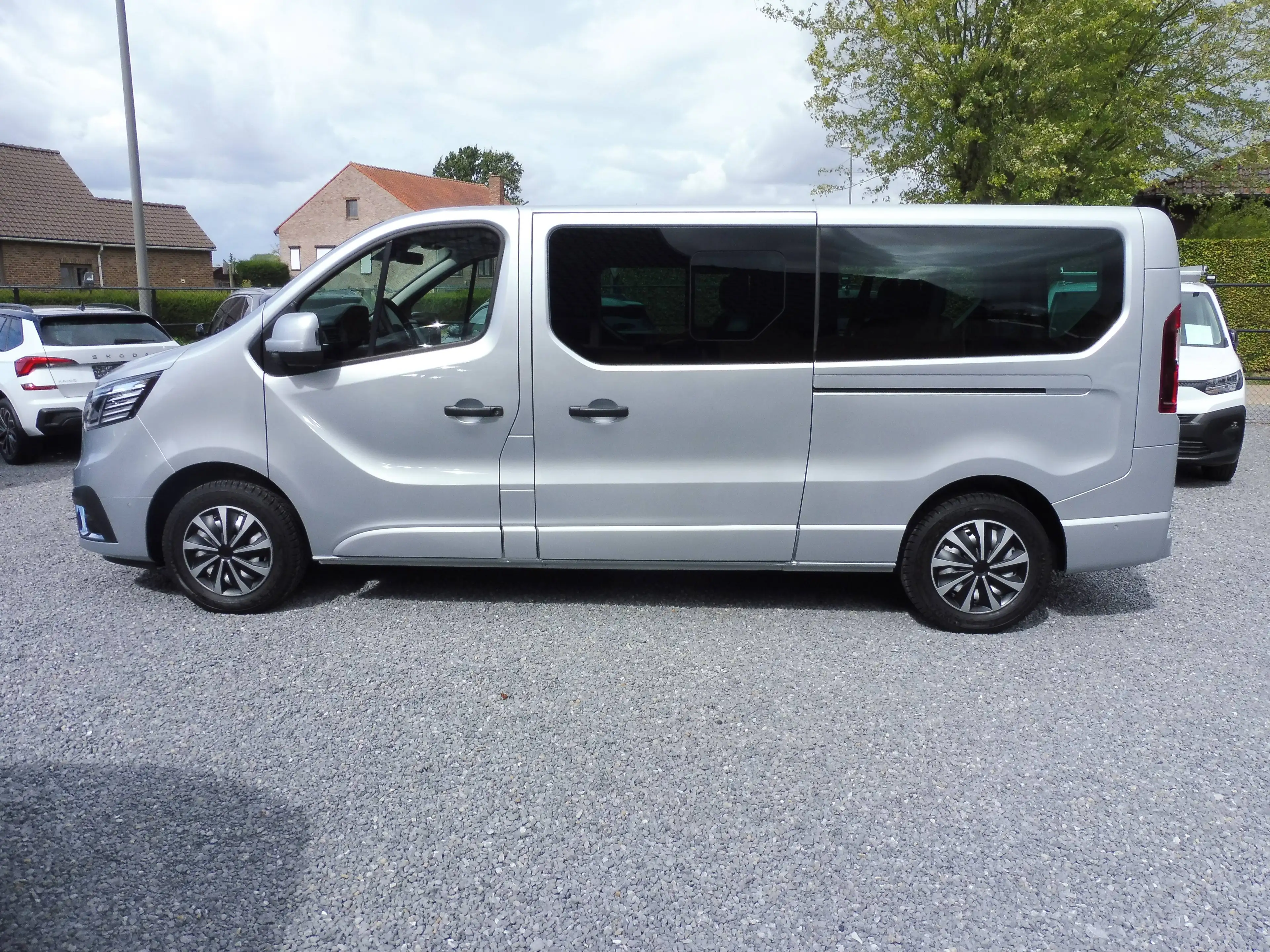 Renault Trafic Trafic Grand Passenger 2.0 Blue dCi Intens Intens — photo 3