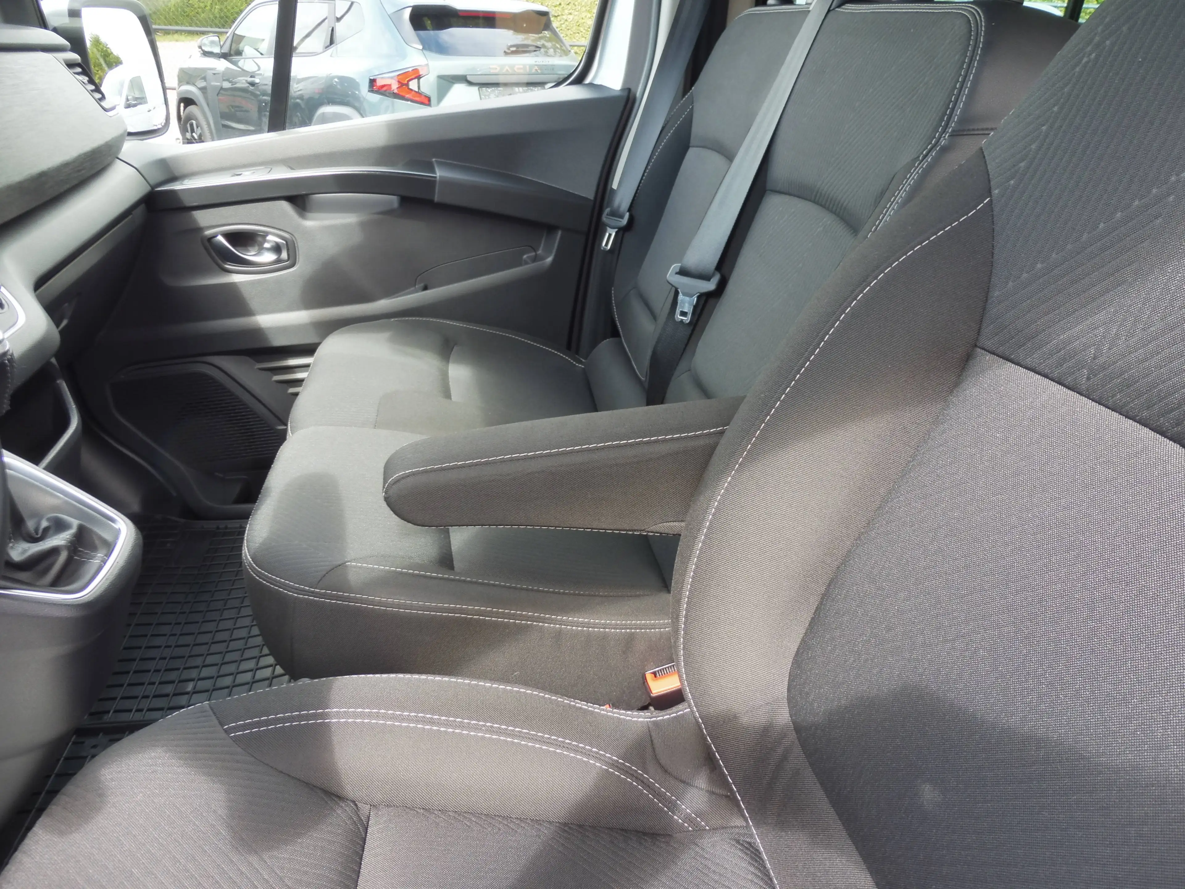 Renault Trafic Trafic Grand Passenger 2.0 Blue dCi Intens Intens — photo 10