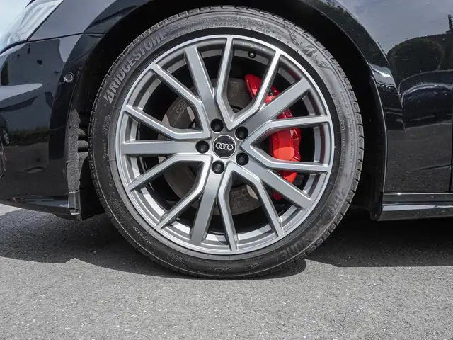Audi A6 view 6