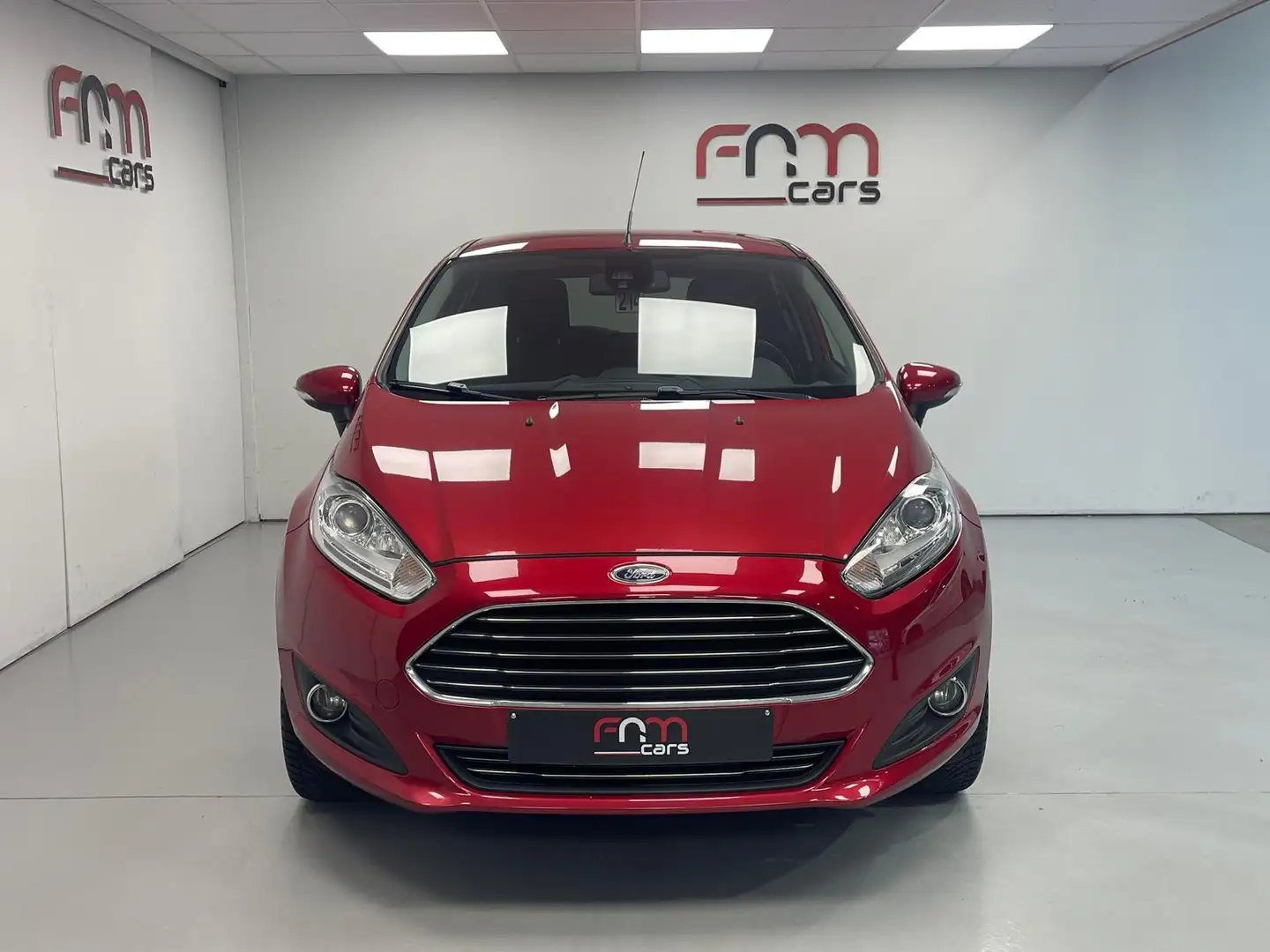 Ford Fiesta 1.0i benzine Titanium 1ste eigen bwj2016 Garantie Rouge - 2