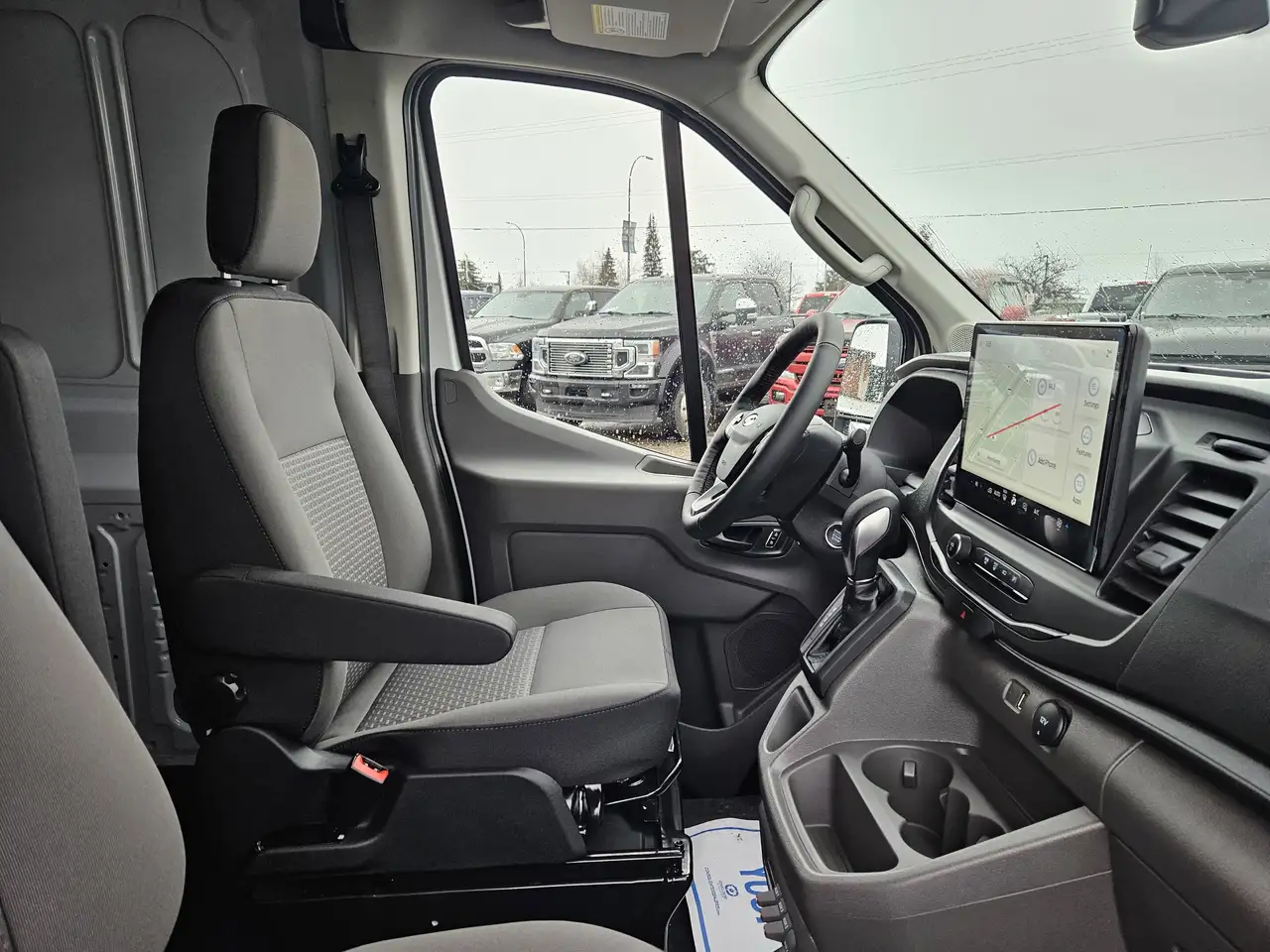 Ford Transit Cargo Van снимка Ford Transit Cargo Van