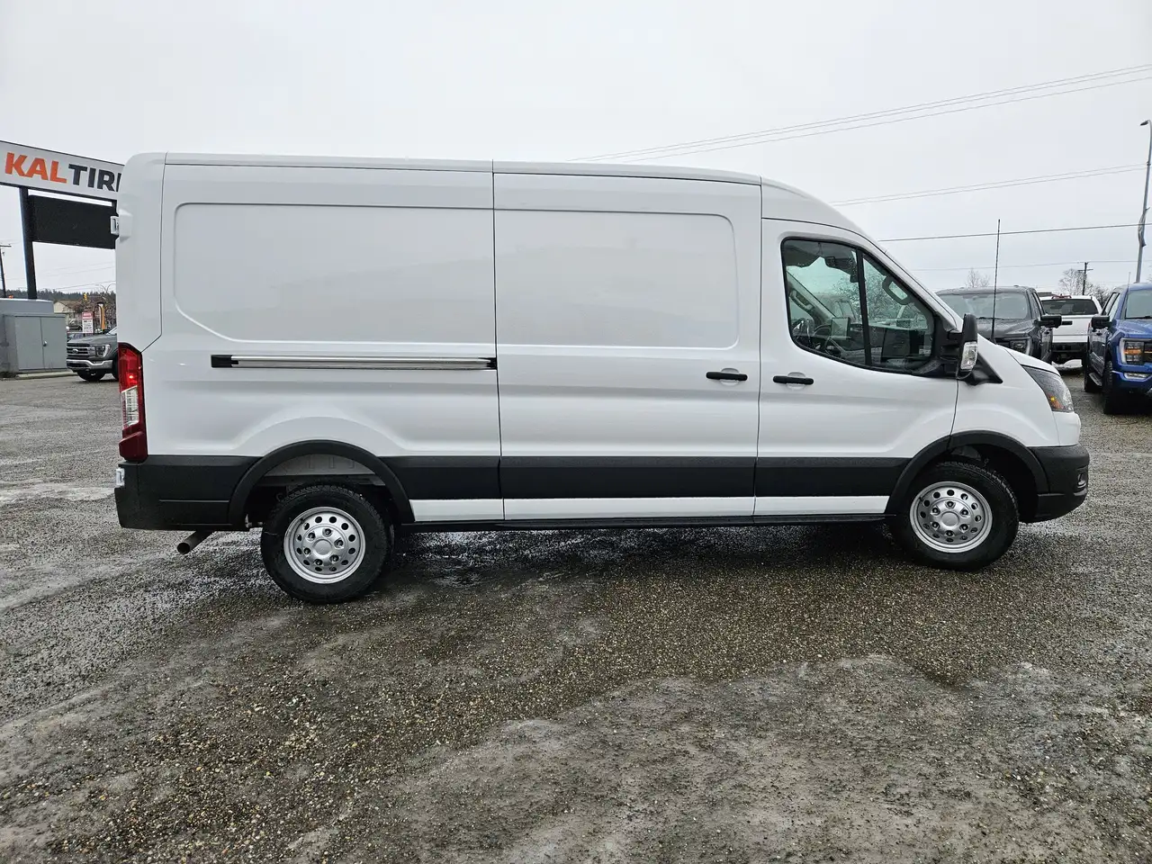 Ford Transit Cargo Van снимка Ford Transit Cargo Van
