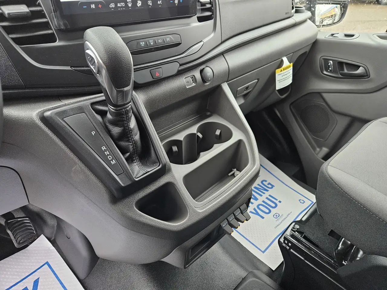Ford Transit Cargo Van снимка Ford Transit Cargo Van