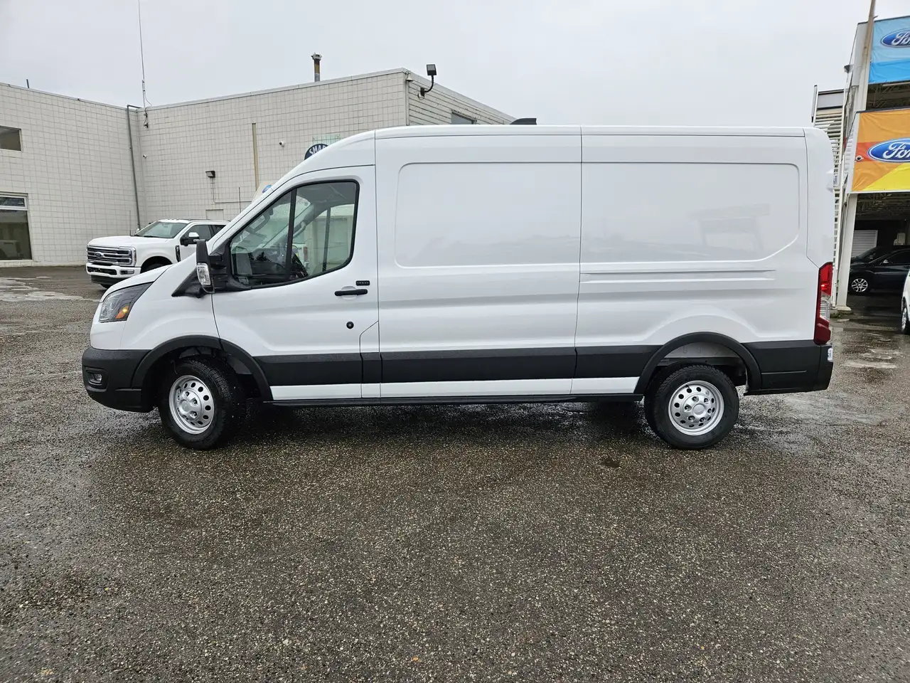 Ford Transit Cargo Van снимка Ford Transit Cargo Van