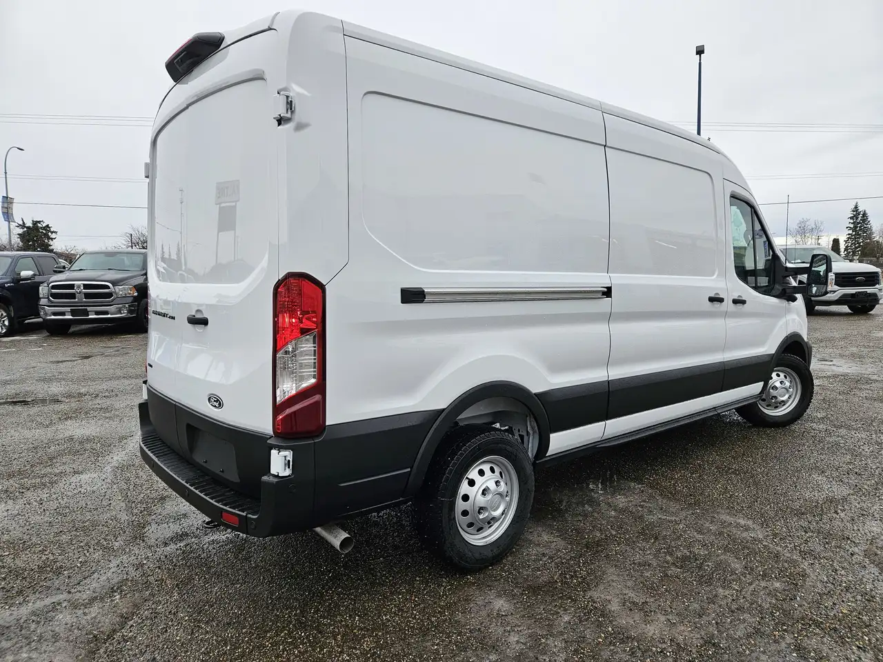 Ford Transit Cargo Van снимка Ford Transit Cargo Van