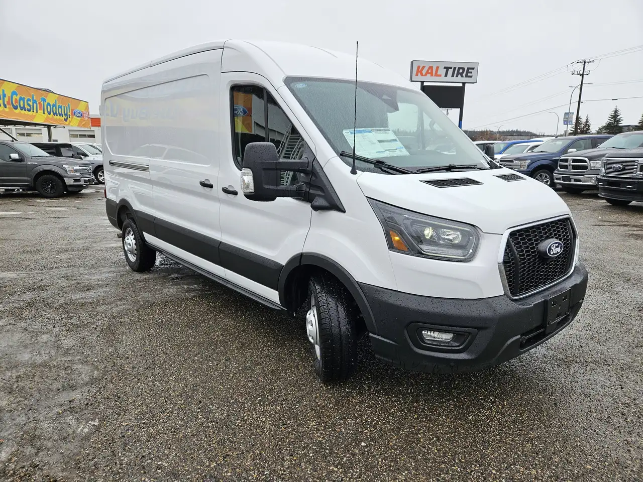 Ford Transit Cargo Van снимка Ford Transit Cargo Van