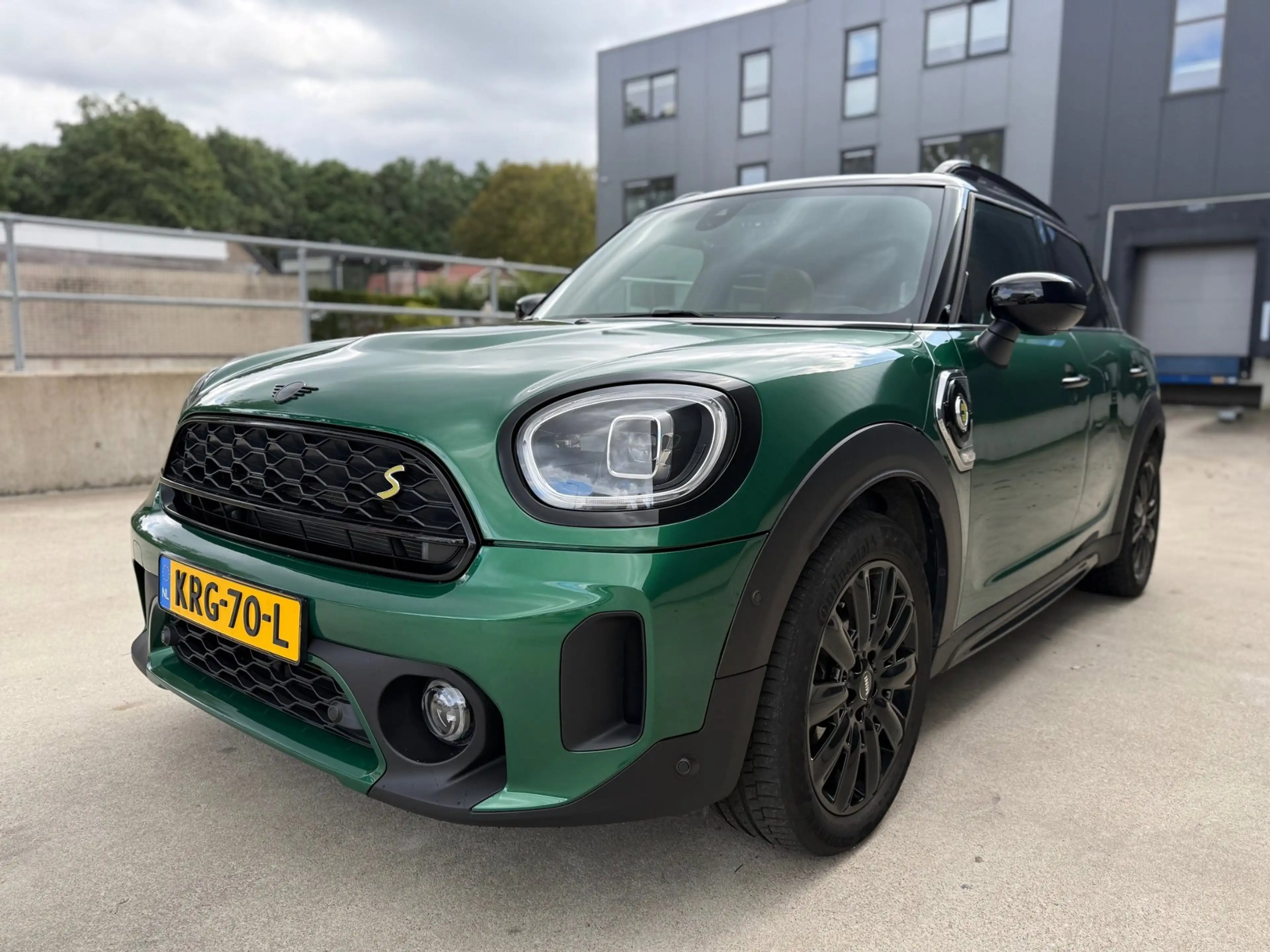 MINI Cooper SE Countryman 1.5 ALL4 Chili — photo 8
