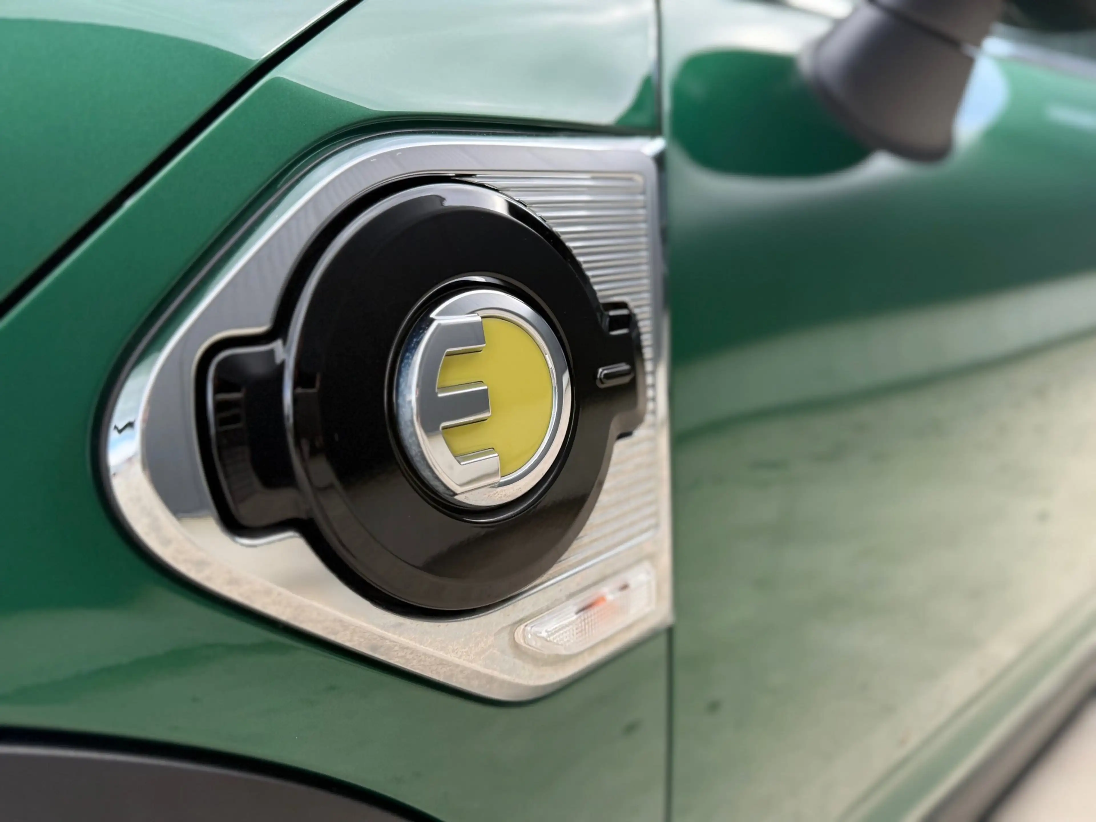 MINI Cooper SE Countryman 1.5 ALL4 Chili — photo 11