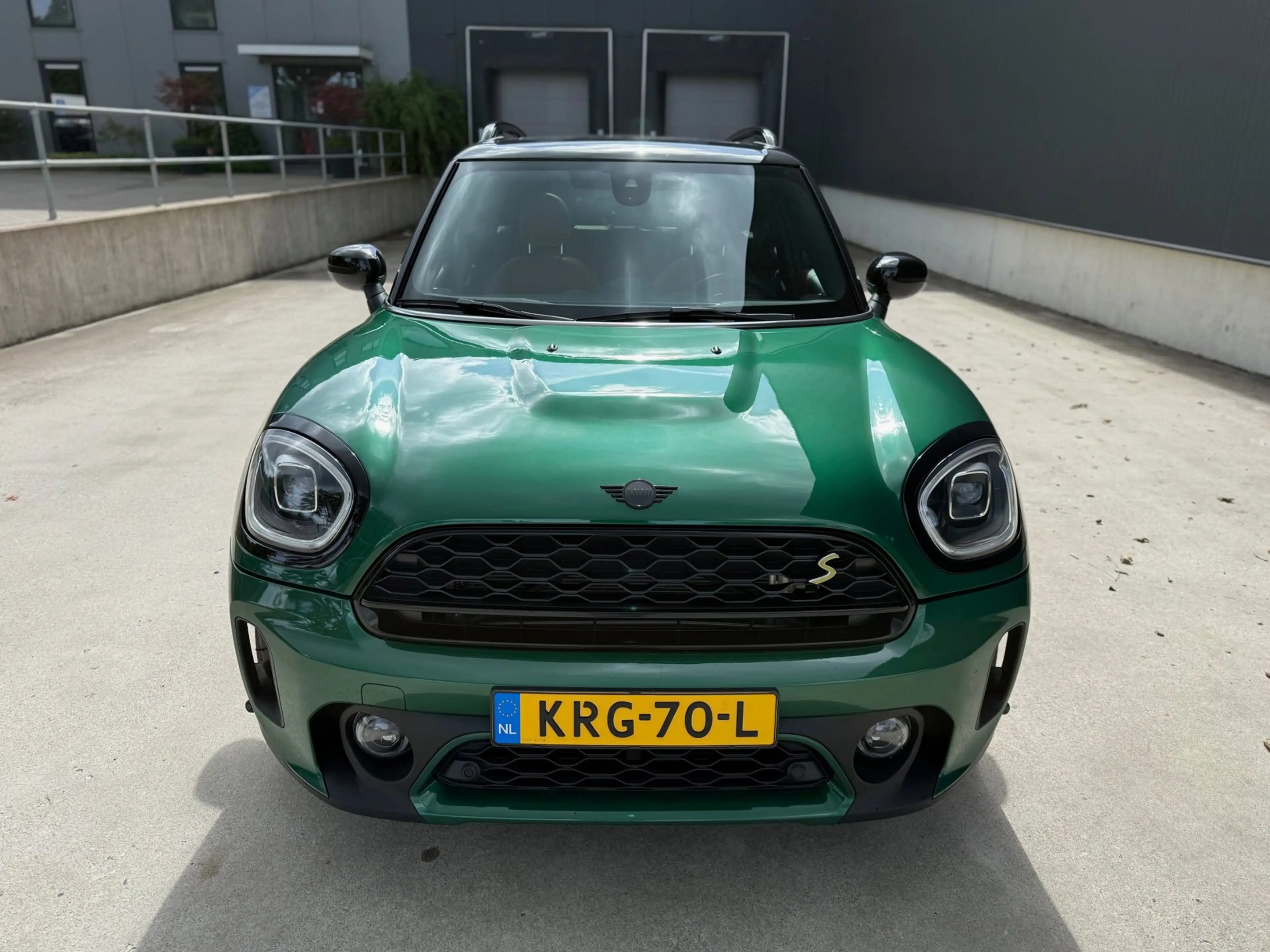 MINI Cooper SE Countryman 1.5 ALL4 Chili — photo 2