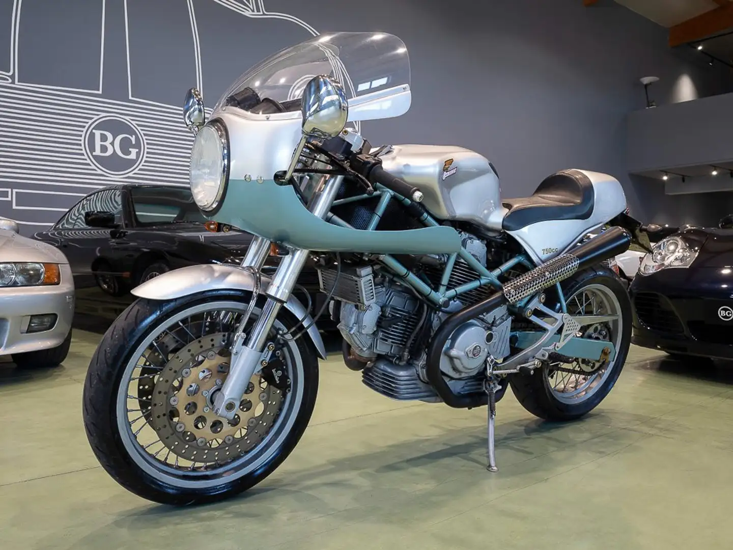 Ducati 750 SS Replica - Cirri Sport srebrna - 2