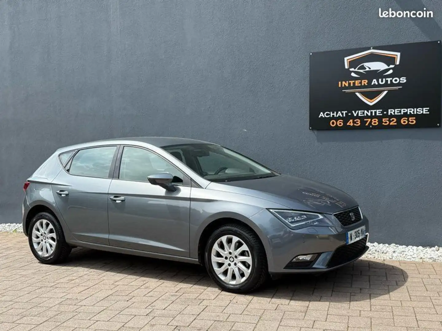 SEAT Leon Style Tsi Faible KM 1ère main Gris - 1