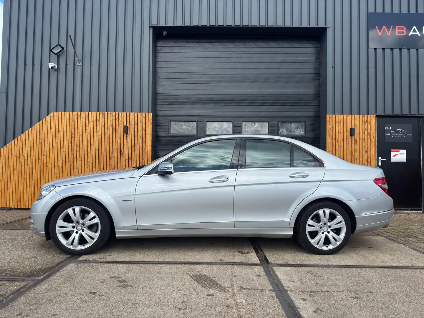 Mercedes-Benz C 180 CGI BlueEFF. Bus.Class Avantgarde Gris - 2