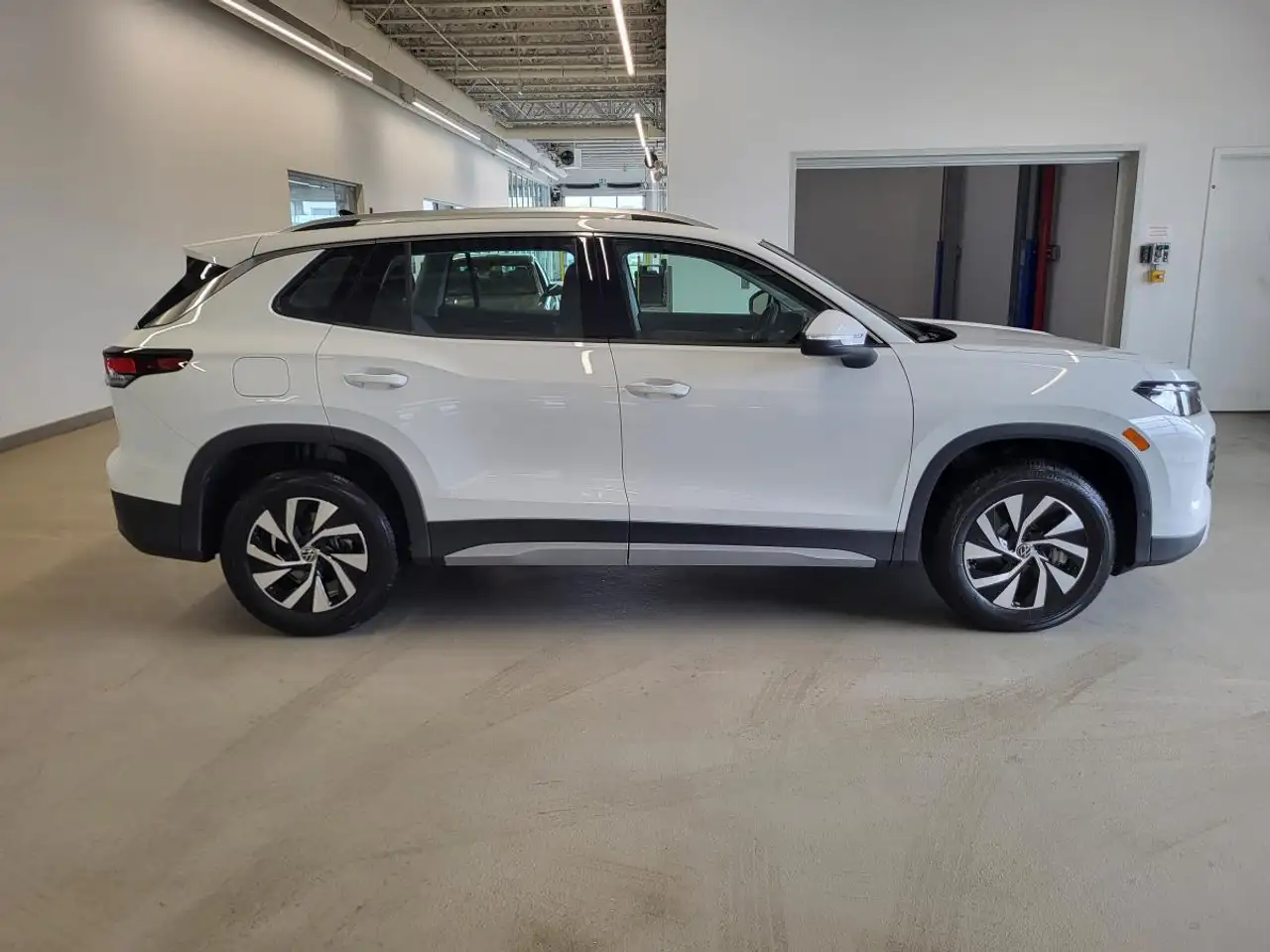 Volkswagen Tiguan снимка Volkswagen Tiguan