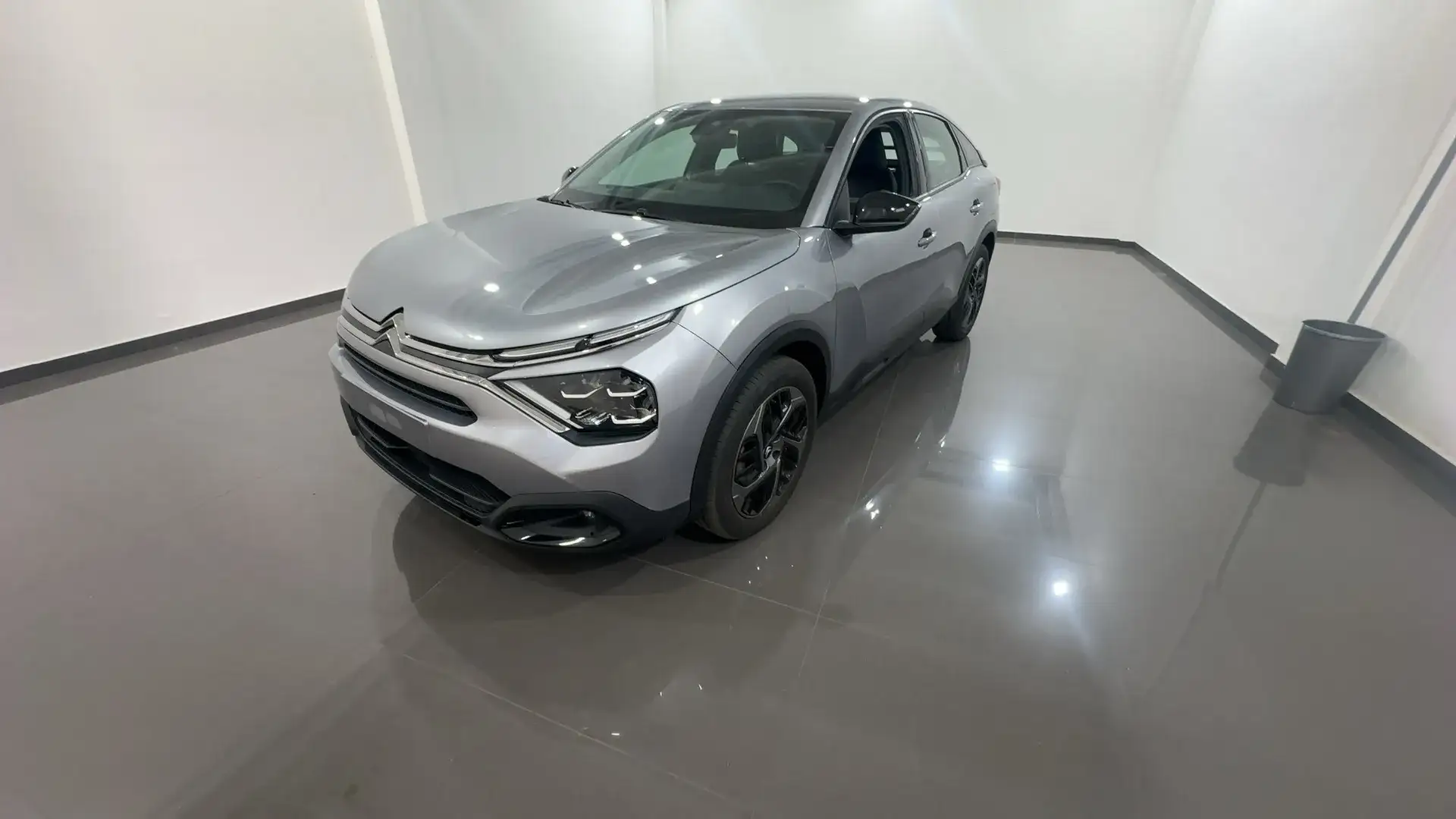 Citroen C4 C4 PureTech 130 S&S EAT8 Plus Silber - 1