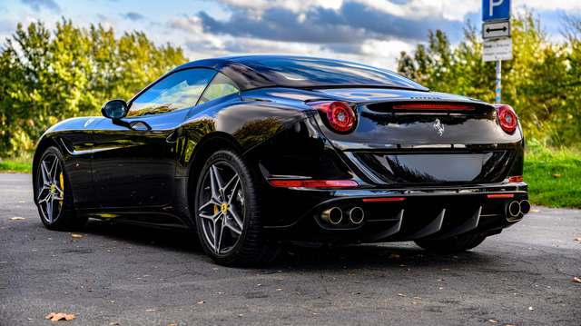 Imagine Ferrari California California T