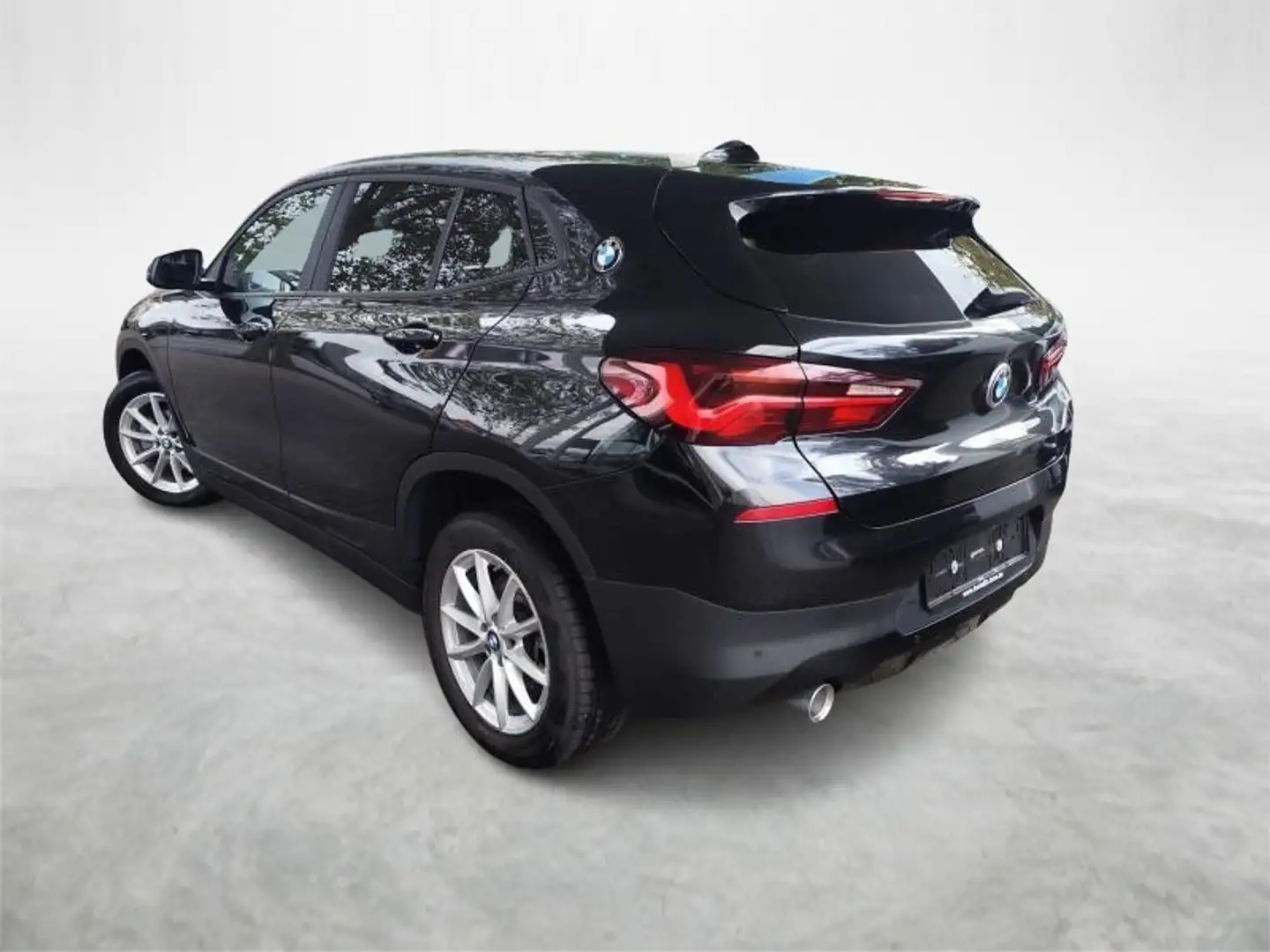 BMW X2 sDrive 16dA Boite Auto HUD LED *TVAC* Schwarz - 2