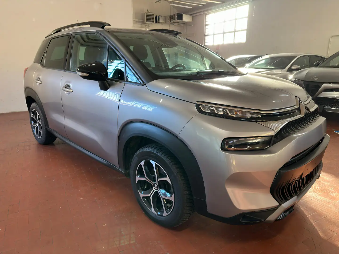 Citroen C3 Aircross 1.2 110cv Plus + Navi Gris - 1