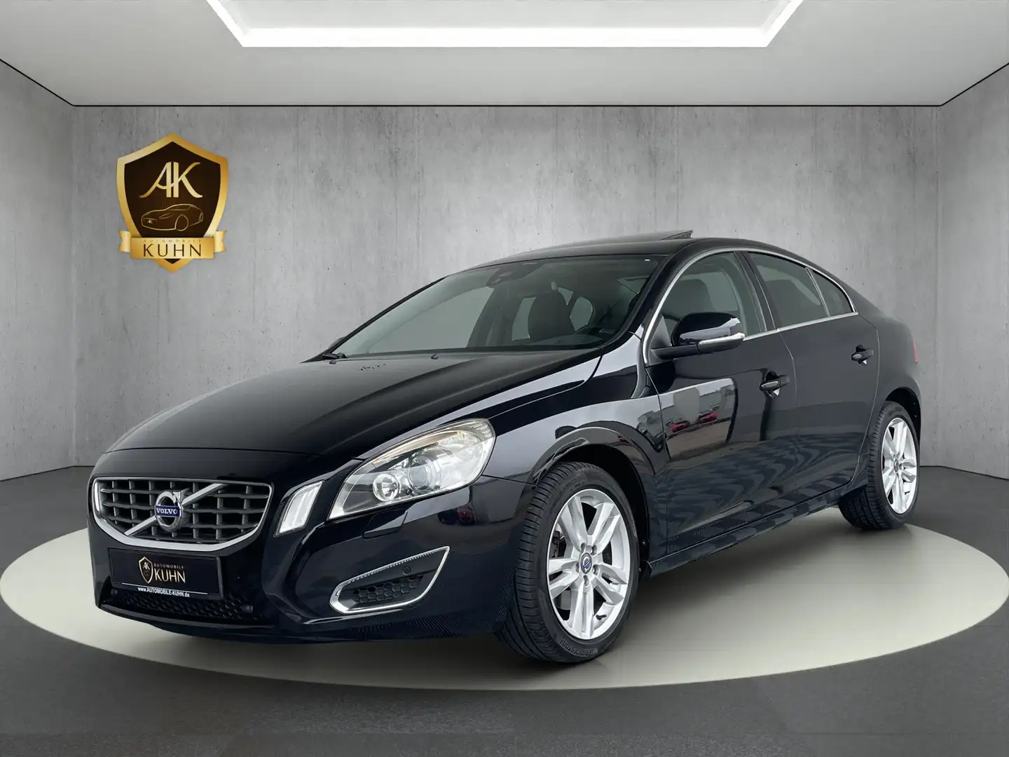 Volvo S60 SUMMUM*R.KAM*SHZ*GSD*LEDER*EL.SITZE* Noir - 1