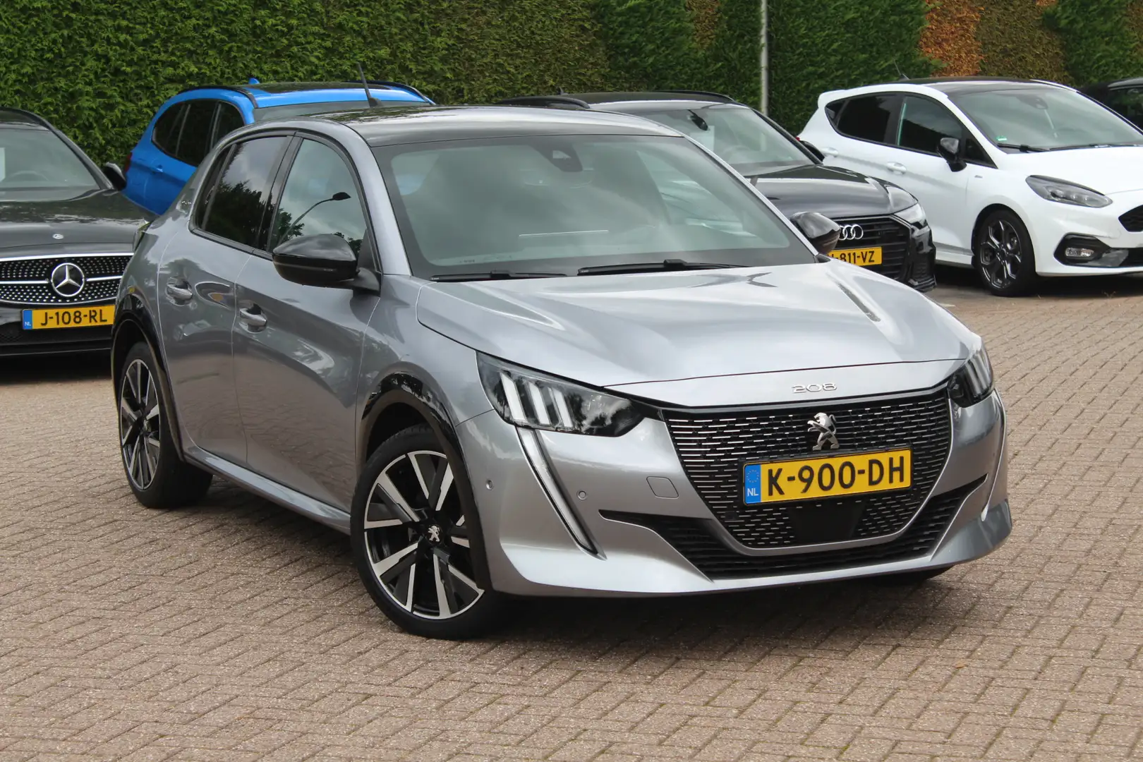 Peugeot 208 1.2 PureTech GT-Line / Panoramadak / Camera / Navi Gris - 1