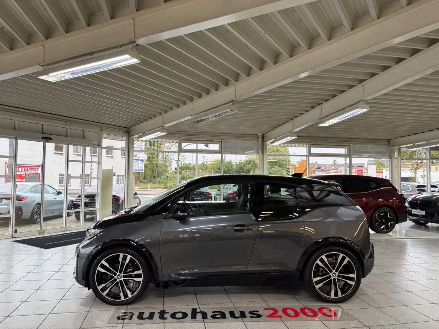BMW i3 s AUT./ A.TEMPO/SHZ/DAB/GLASDACH/CAM Braun - 2