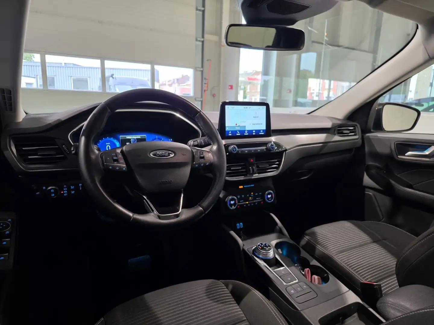 Ford Kuga Kuga 1.5 EcoBlue Aut. Grijs - 2