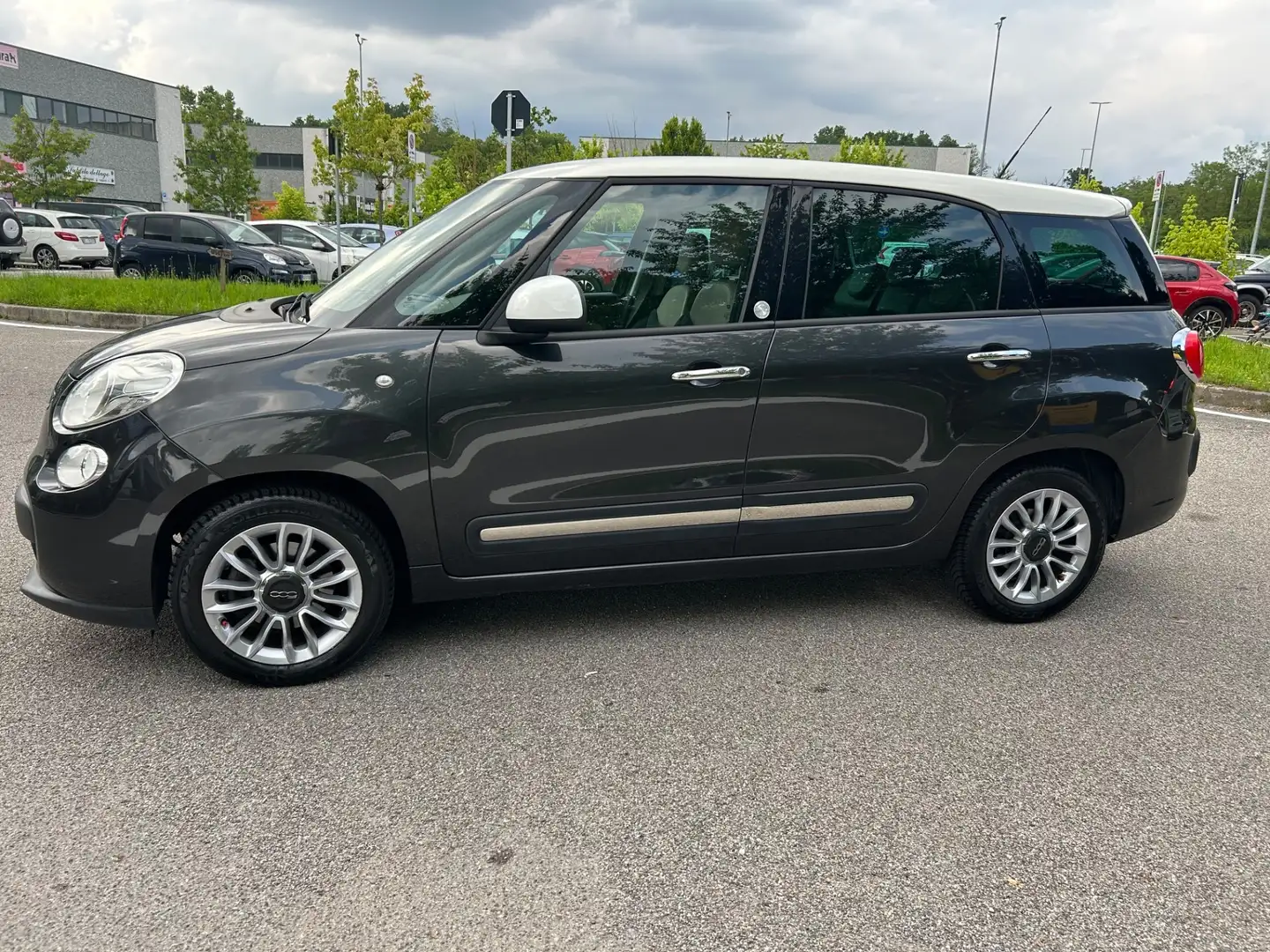 Fiat 500L Living 1.3 Multijet 85 CV Lounge * 7 POSTI * Negro - 2