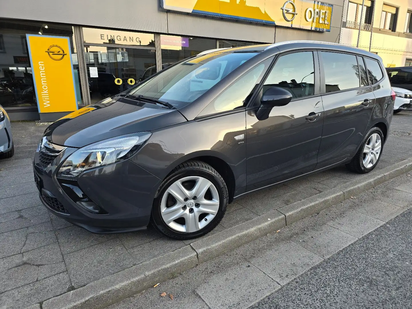 Opel Zafira C Tourer DRIVE +GARANTIE+ Grau - 1