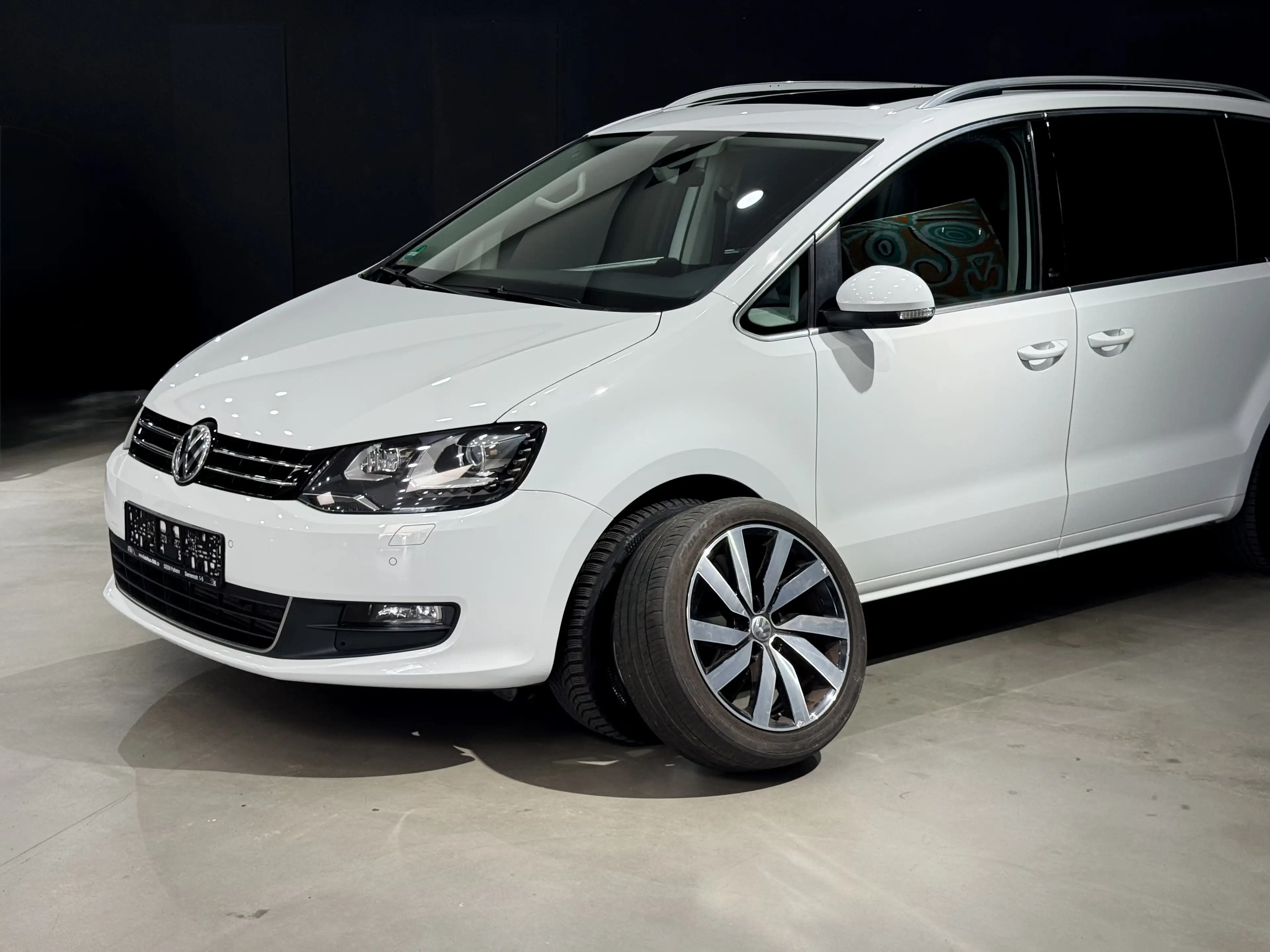 Volkswagen Sharan Sound*Dybaudio*elektr. Seitentüren* 7 Sitzer*DSG*NAVI*PANO*AHK — photo 2