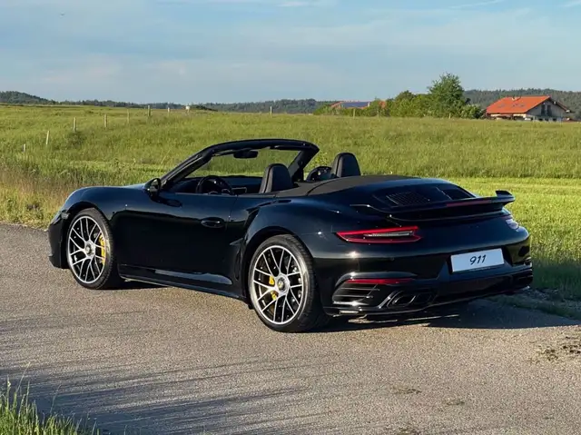 Porsche 991 view 6
