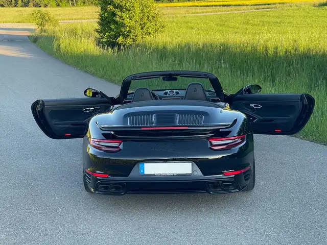Porsche 991 view 13