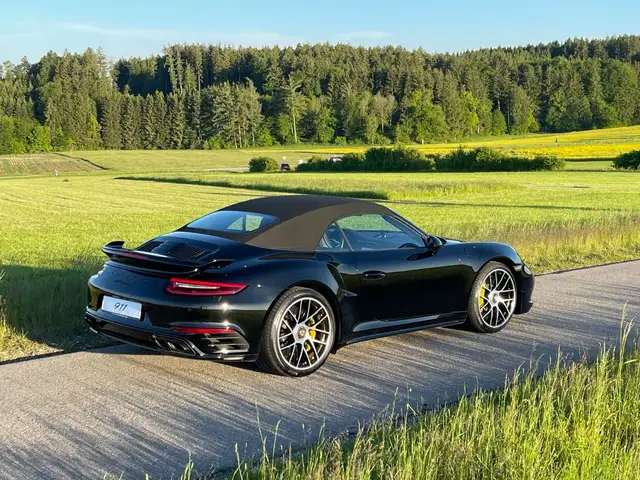 Porsche 991 view 8