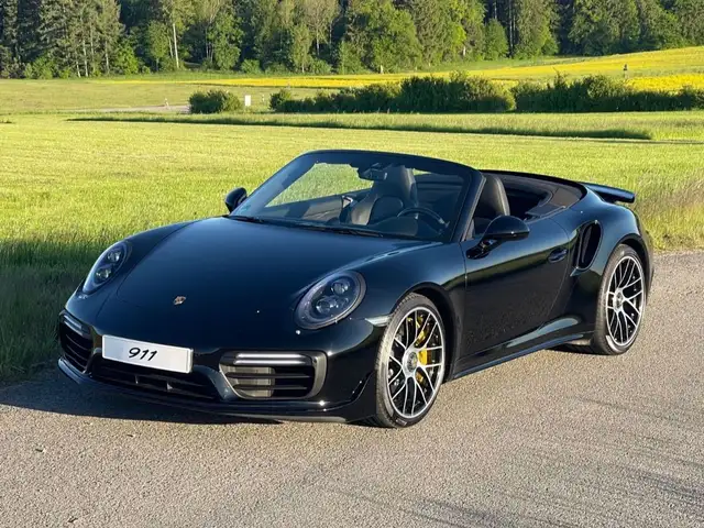 Porsche 991 view 5