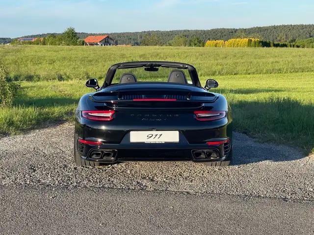 Porsche 991 view 4