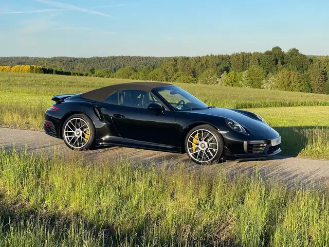 Porsche 991 view 9